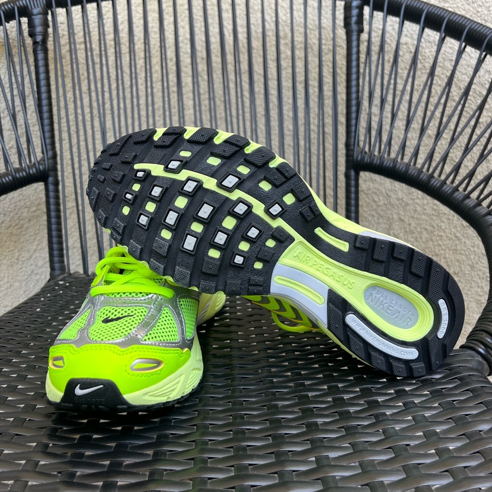Size 6 Nike Air Pegasus 2005 Volt Lime Green Women’s Sneakers - Picture 8 of 9